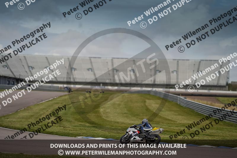 Rockingham no limits trackday;enduro digital images;event digital images;eventdigitalimages;no limits trackdays;peter wileman photography;racing digital images;rockingham raceway northamptonshire;rockingham trackday photographs;trackday digital images;trackday photos